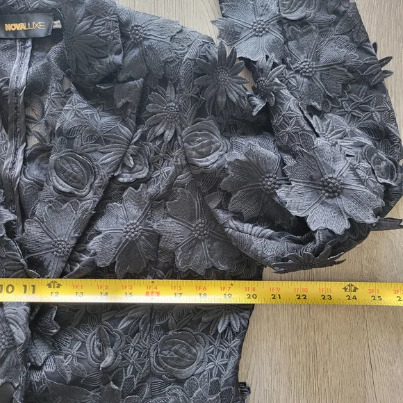 NWOT Black Floral Lace 3-D Applique Embroidery 1 Button Textured Blazer Sz XL - Picture 15 of 16